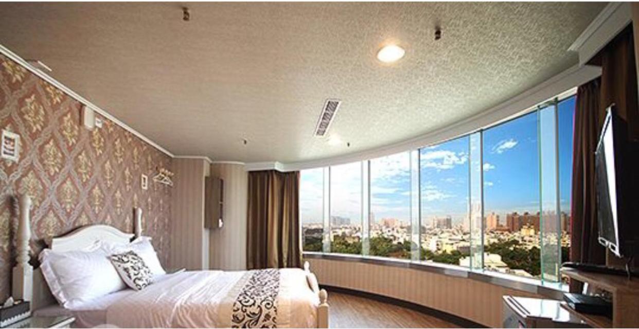 Ya Tai Hotel Kaohsiung Exterior photo