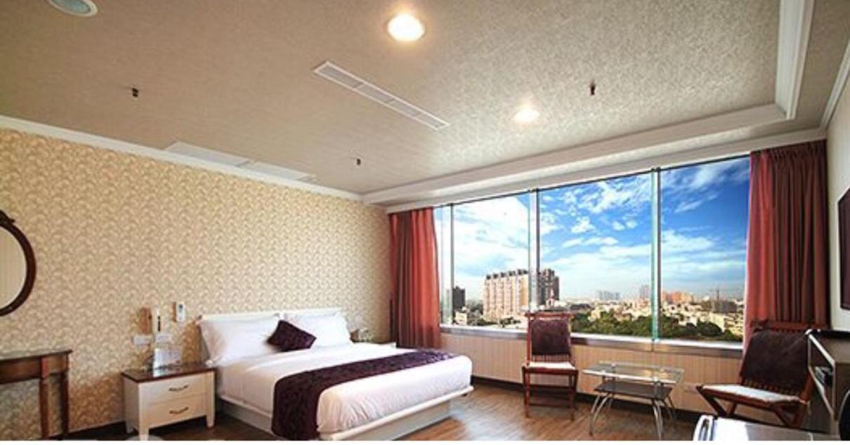 Ya Tai Hotel Kaohsiung Exterior photo