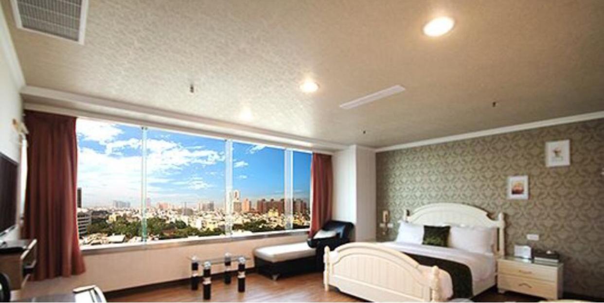 Ya Tai Hotel Kaohsiung Exterior photo